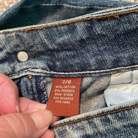 Delia’s Bailey Ladies/Teens Denim Capris - Picture 4 of 10